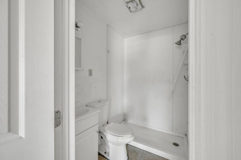 1054 Edgewater Road Photo 12