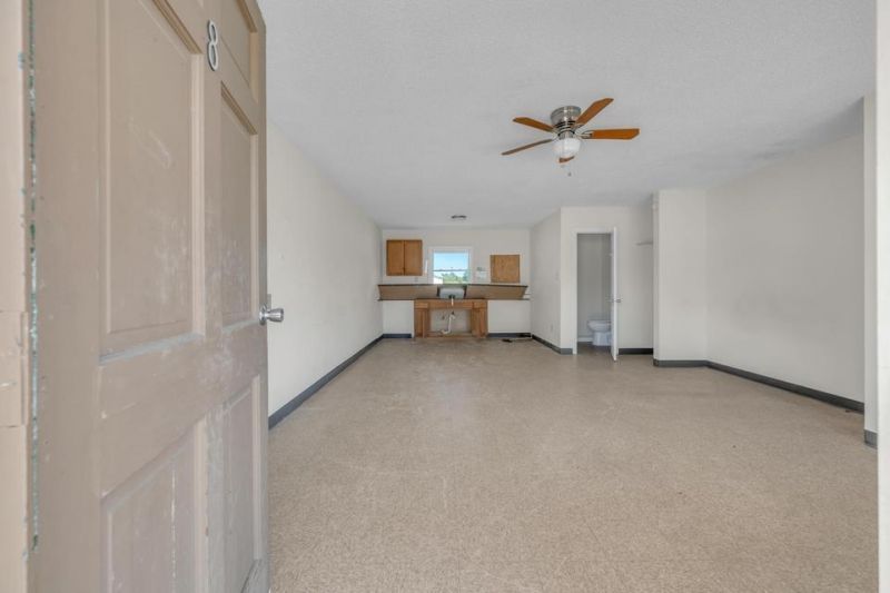 1054 Edgewater Road Photo 15