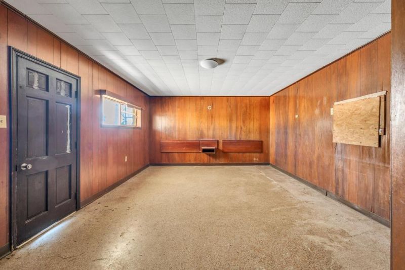 1054 Edgewater Road Photo 28