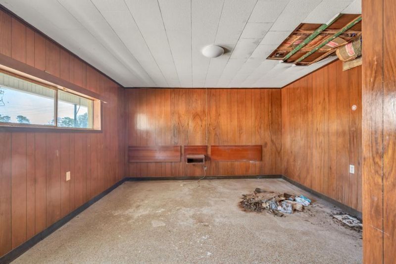 1054 Edgewater Road Photo 31