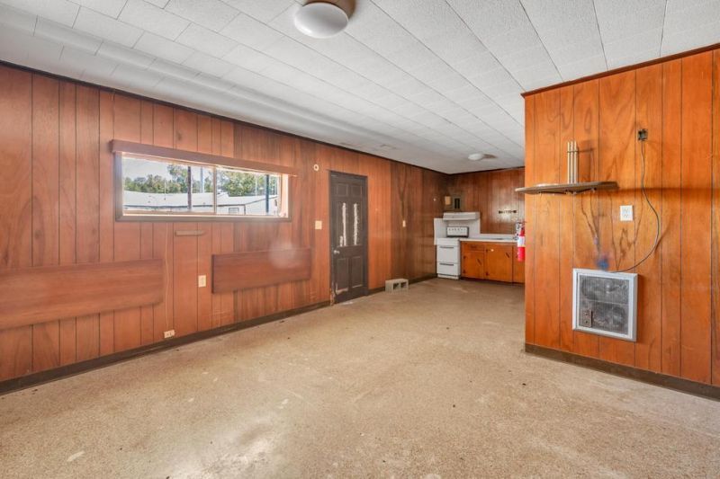 1054 Edgewater Road Photo 37