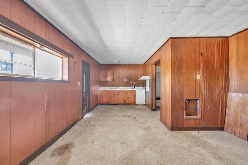 1054 Edgewater Road Photo 42