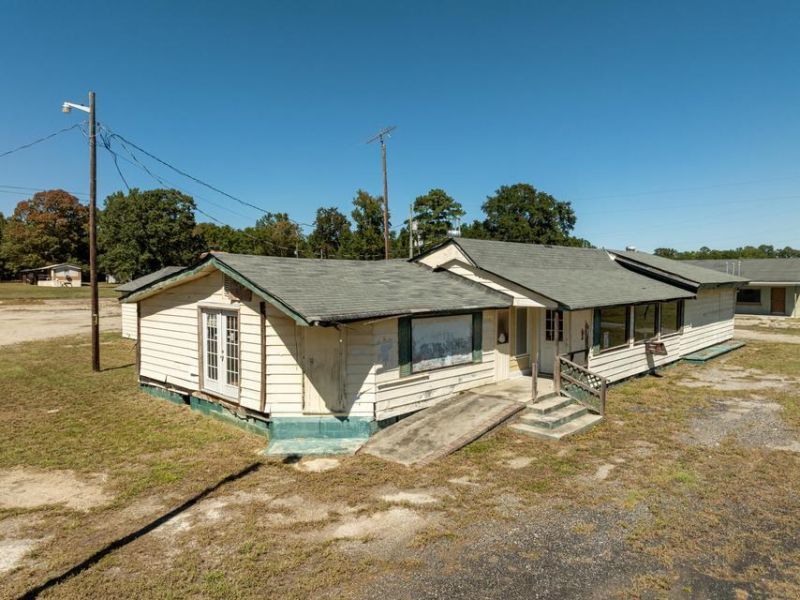 1054 Edgewater Road Photo 44