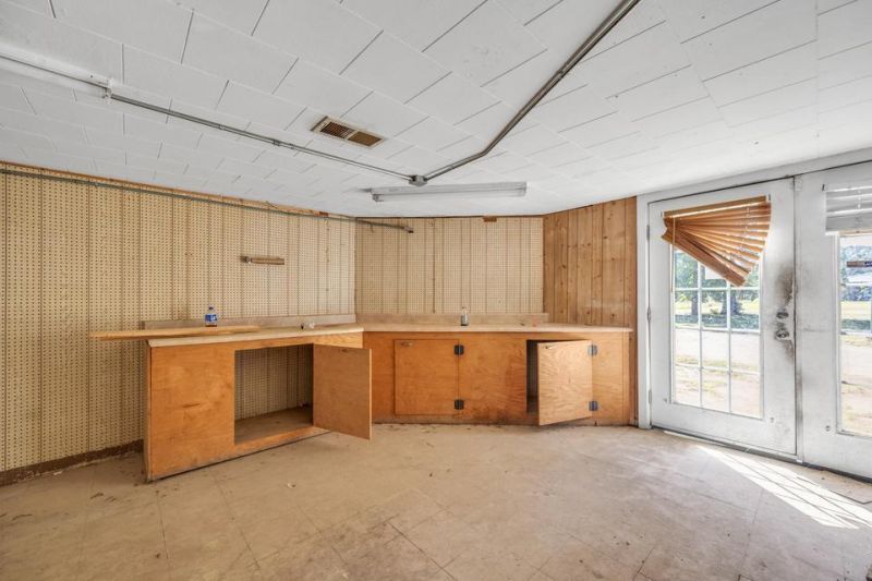 1054 Edgewater Road Photo 49