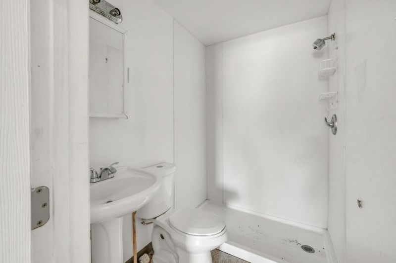 1054 Edgewater Road Photo 5
