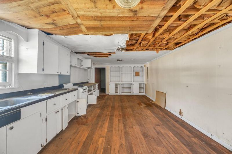 1054 Edgewater Road Photo 52