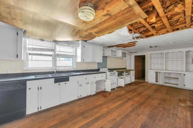 1054 Edgewater Road Photo 53