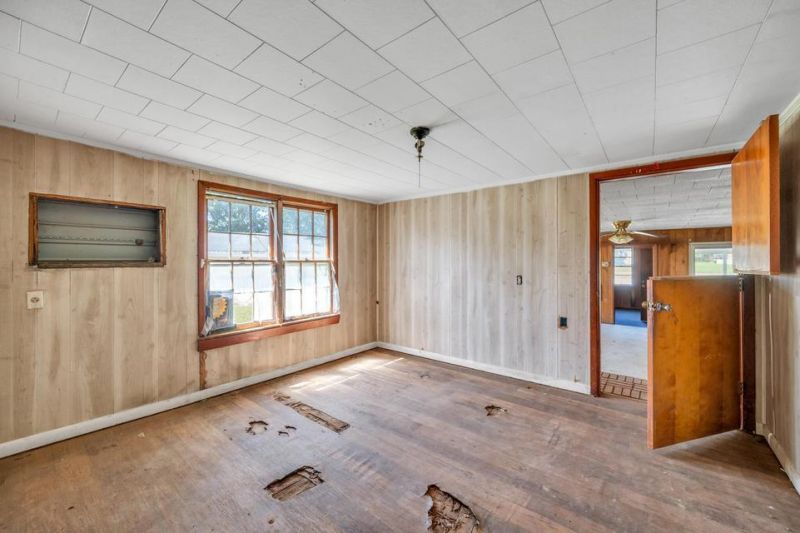 1054 Edgewater Road Photo 55