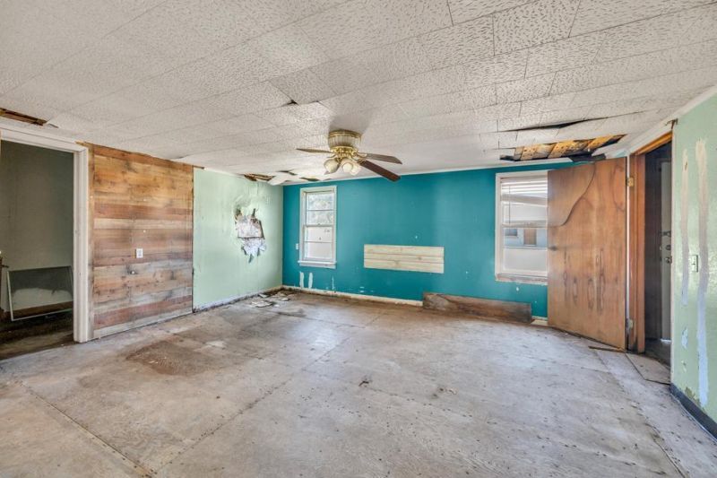 1054 Edgewater Road Photo 57