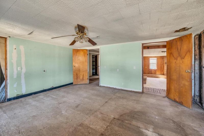 1054 Edgewater Road Photo 67