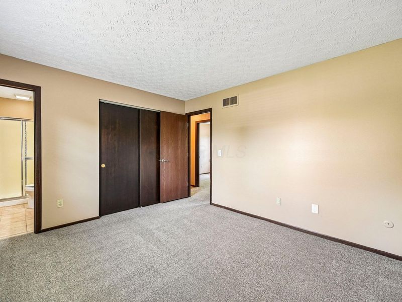 4031 Freedom Ridge Court, Columbus, OH 43230 Photo 8