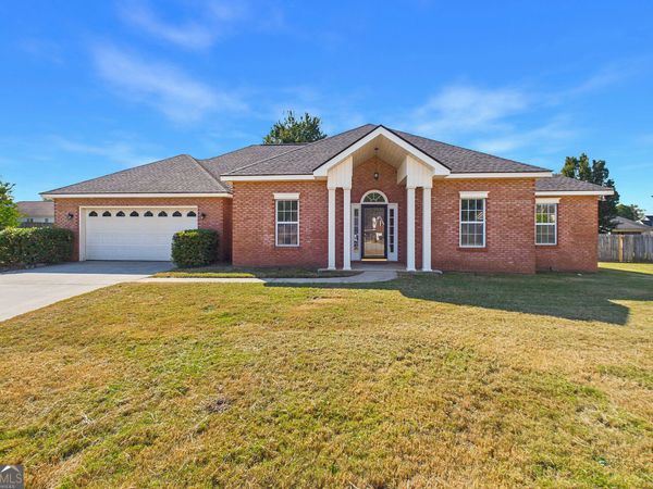 305 Thornwood Drive, Bonaire, GA 31005