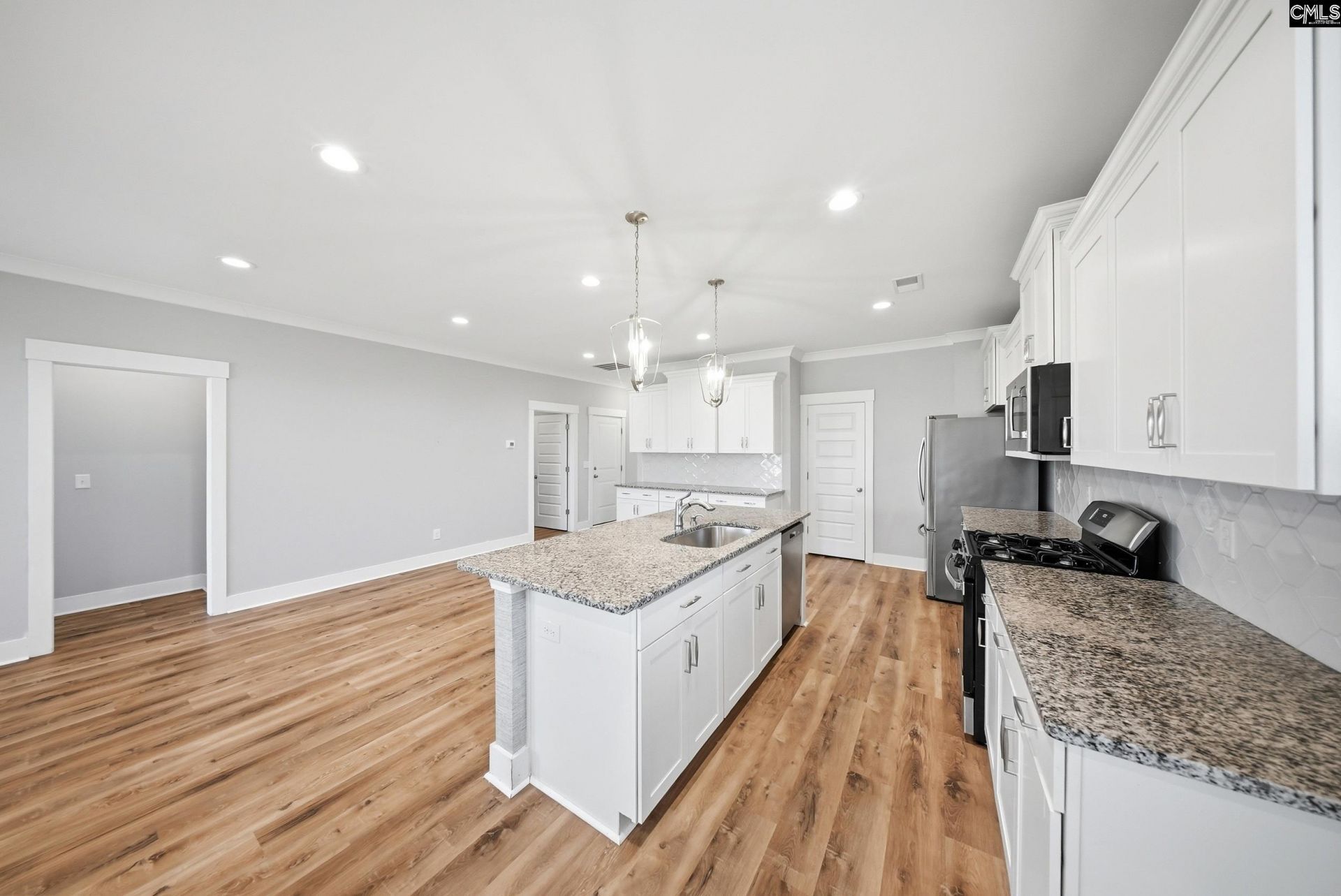 553 Harbour Pointe Drive  Photo 10