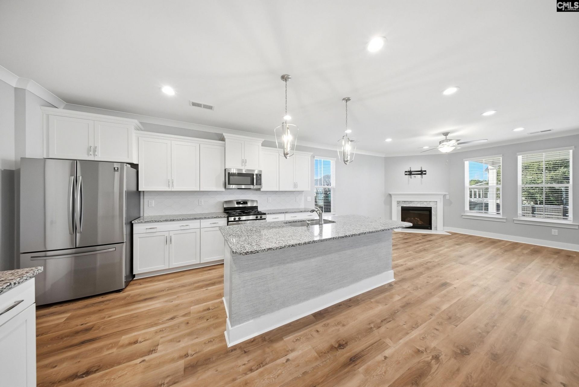 553 Harbour Pointe Drive  Photo 13
