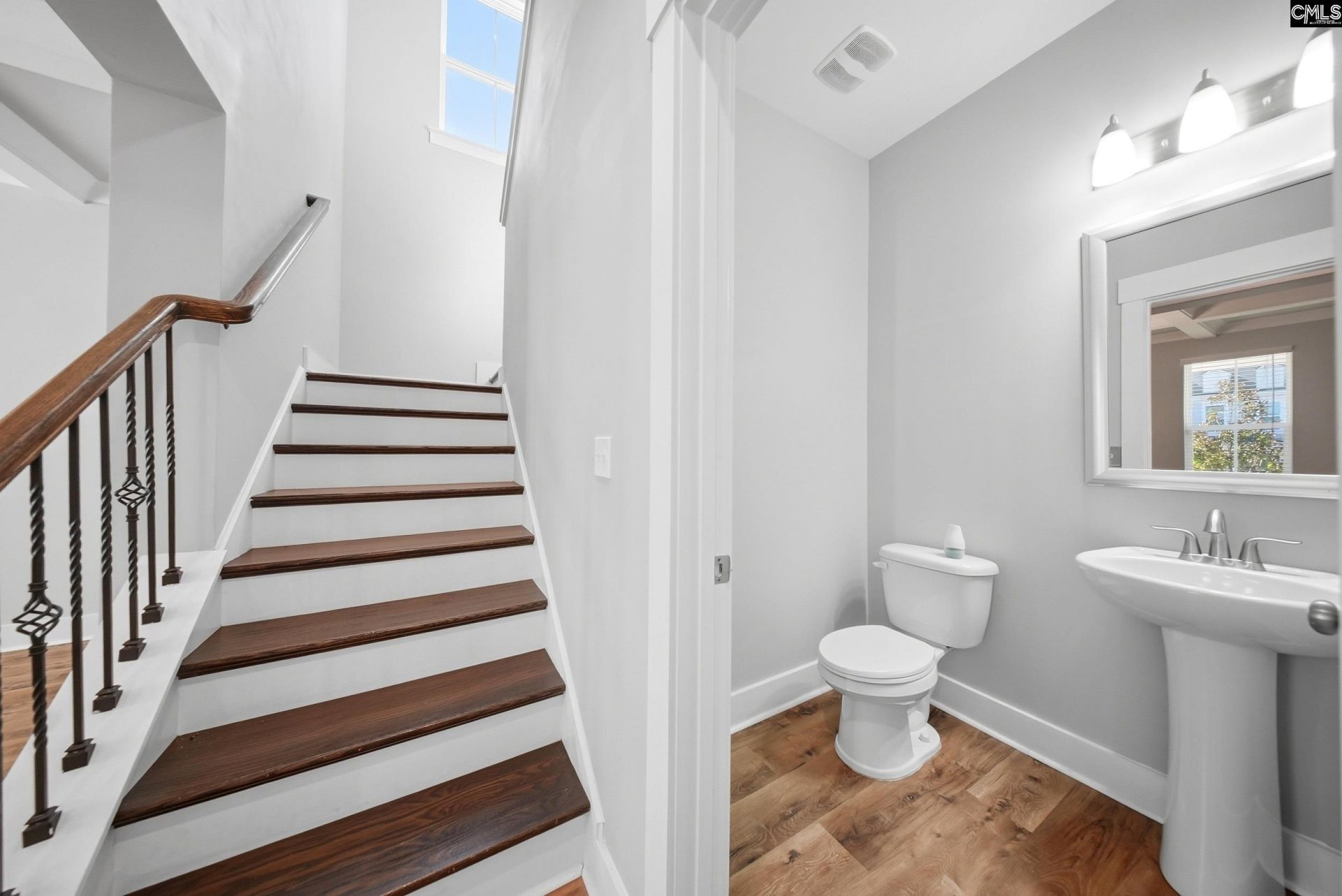 553 Harbour Pointe Drive  Photo 23