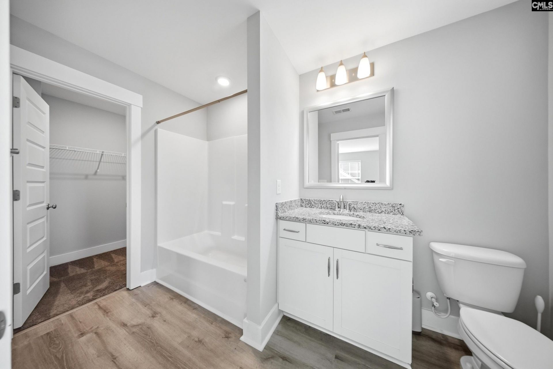 553 Harbour Pointe Drive  Photo 27