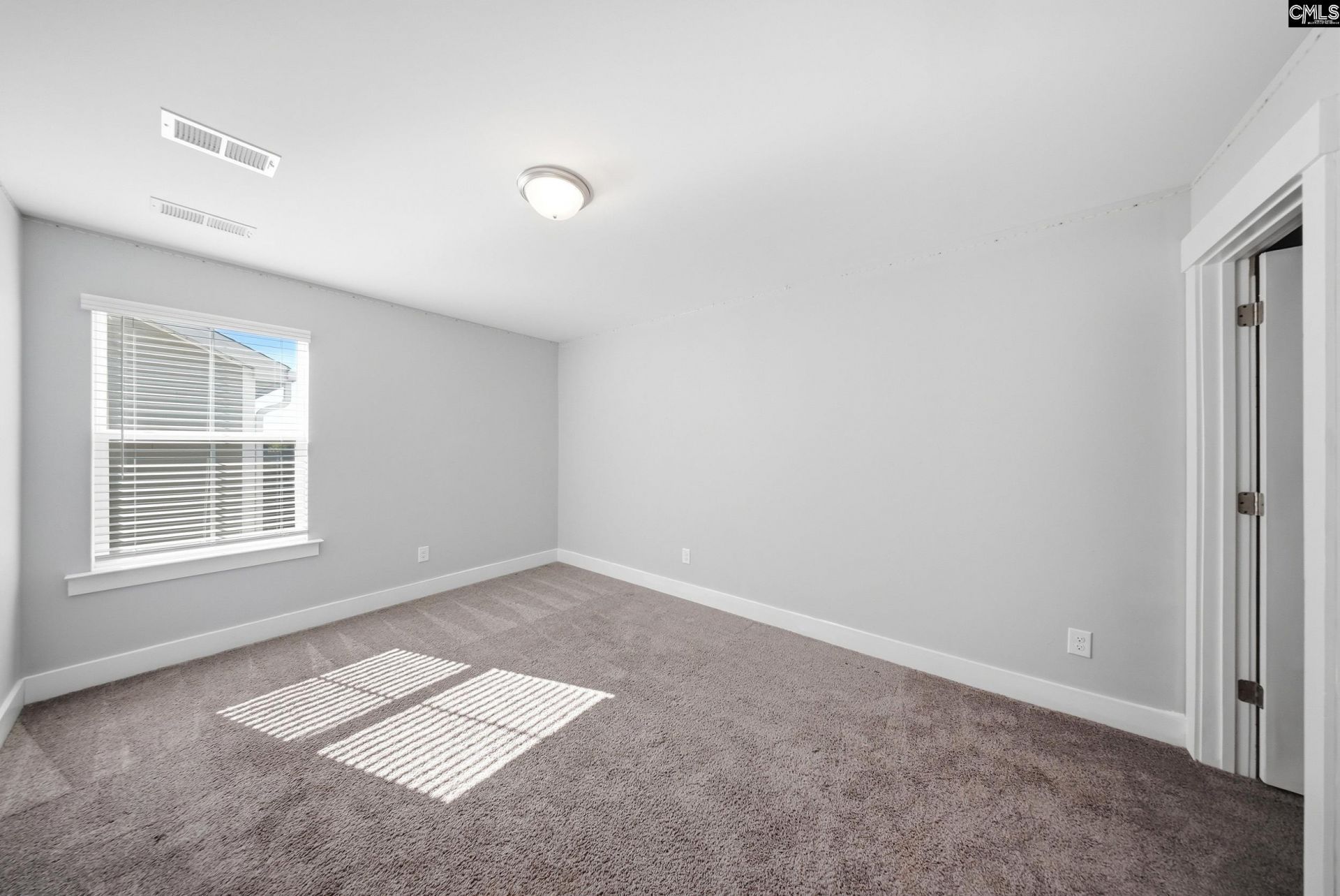 553 Harbour Pointe Drive  Photo 31