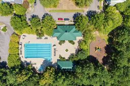 553 Harbour Pointe Drive  photo 4