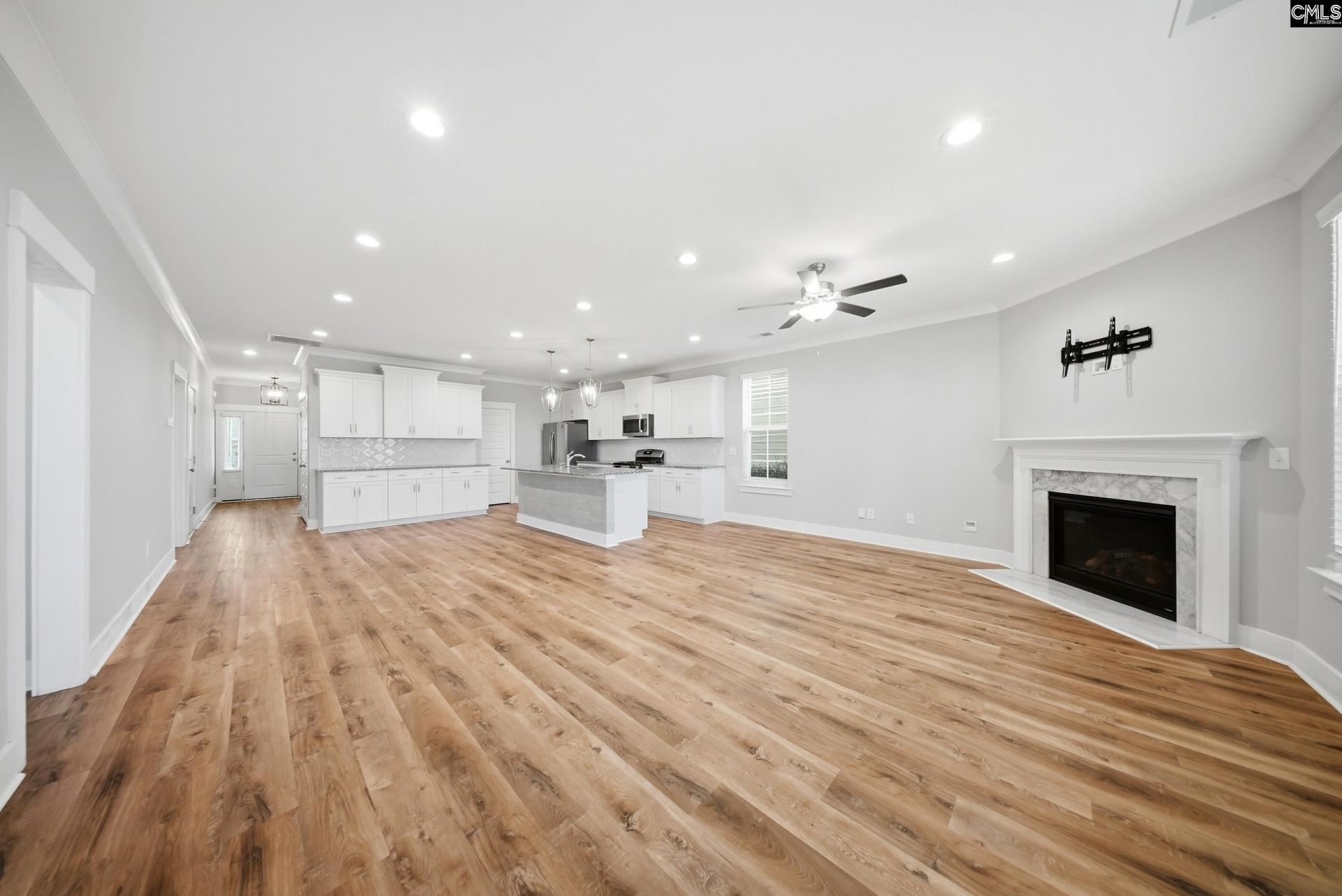 553 Harbour Pointe Drive  Photo 7