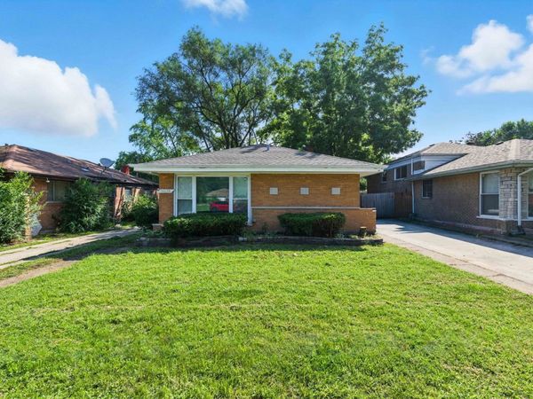 14635 Woodlawn Avenue , Dolton, IL 60419