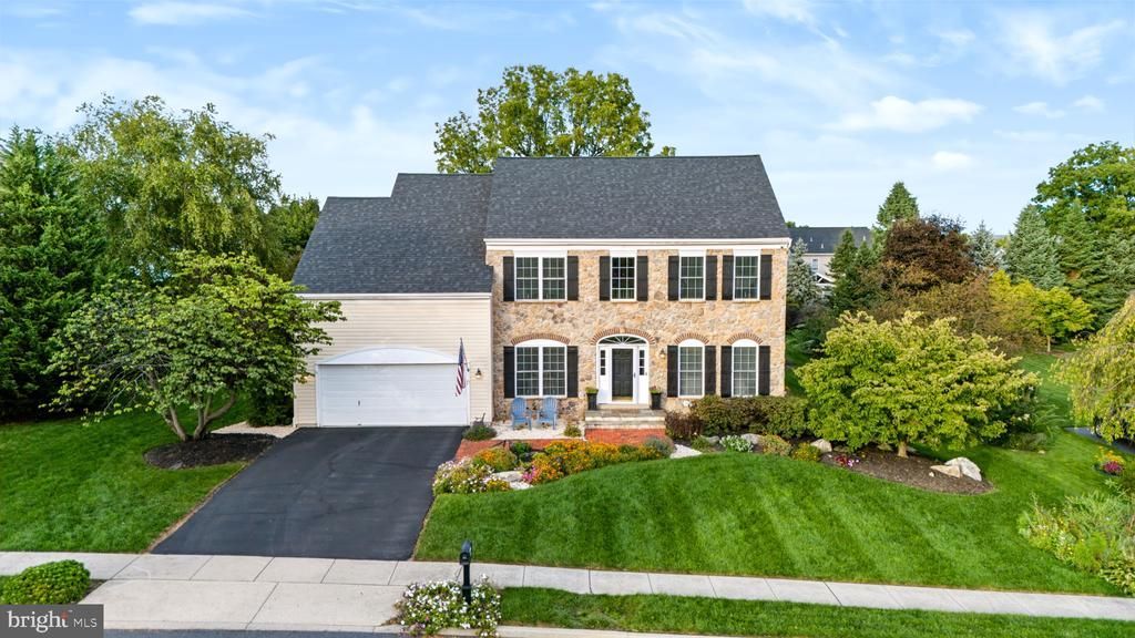 7080 PERIWINKLE DRIVE , MACUNGIE, PA 18062