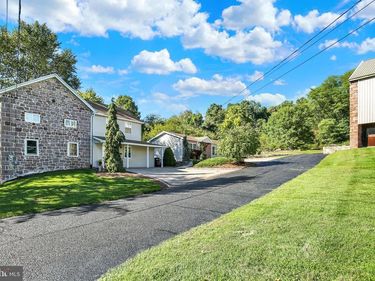 1495 ALLEGHENYVILLE ROAD, MOHNTON, PA 19540