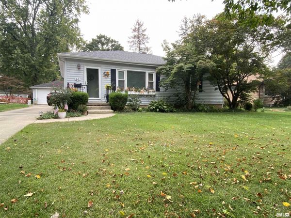 46 CIRCLE Drive, Springfield, IL 62703