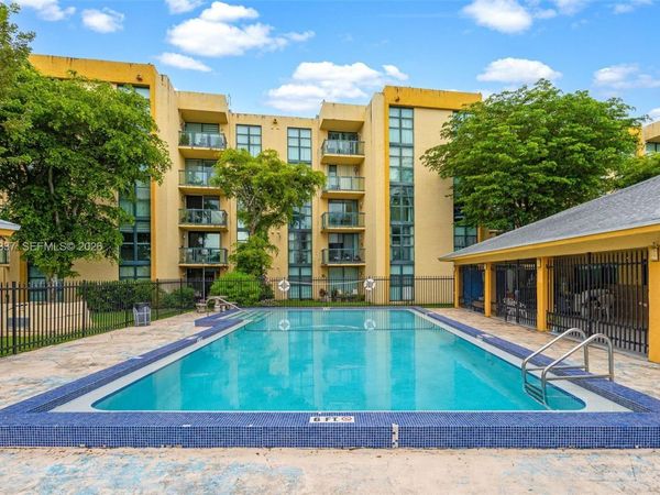 11800 SW 18th St , Unit 201-4, Miami, FL 33175