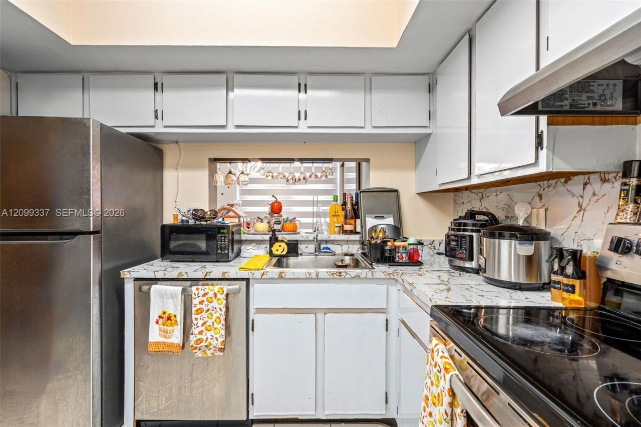 11800 SW 18th St , Unit 201-4, Miami, FL 33175 Photo