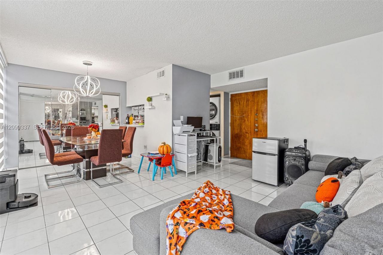 11800 SW 18th St , Unit 201-4, Miami, FL 33175 Photo
