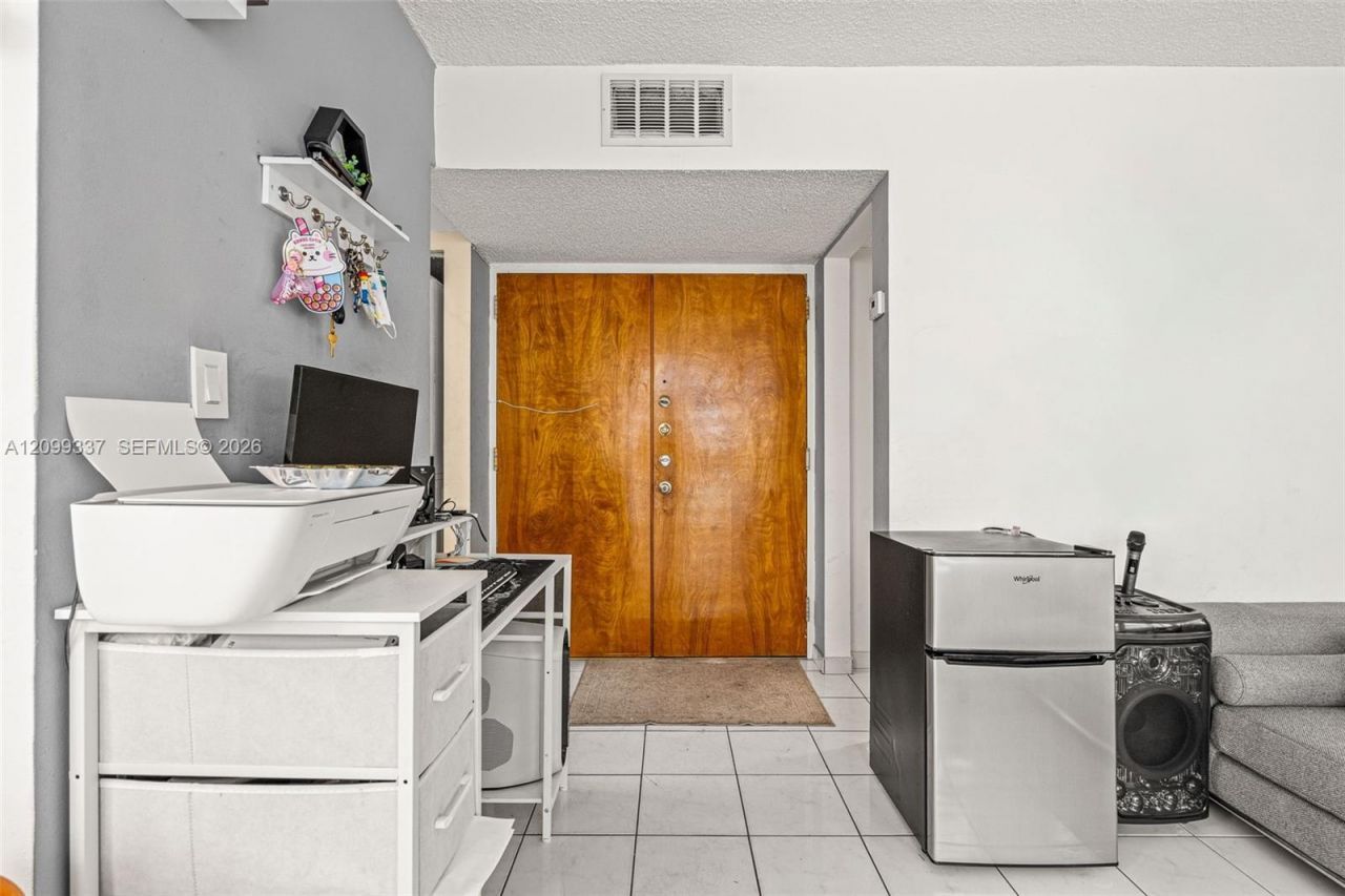 11800 SW 18th St , Unit 201-4, Miami, FL 33175 Photo