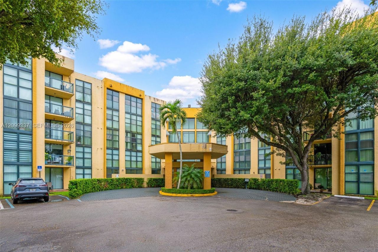 11800 SW 18th St , Unit 201-4, Miami, FL 33175 Photo