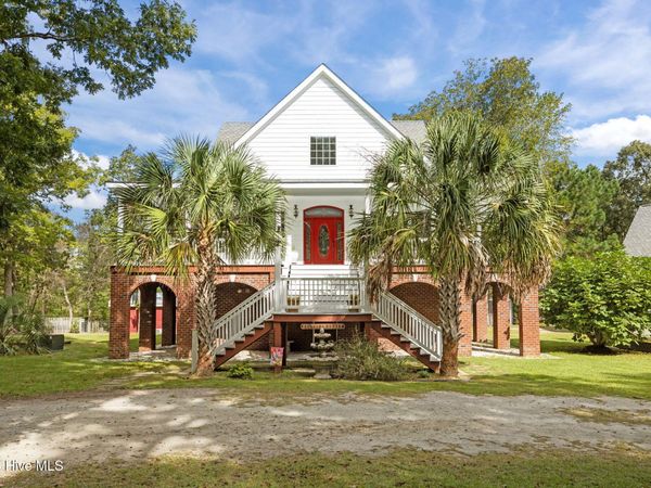 2525 Highway 58 , Swansboro, NC 28584