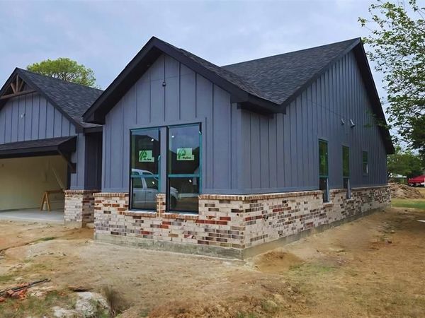 106 Meadow Heath Drive , Mabank, TX 75156