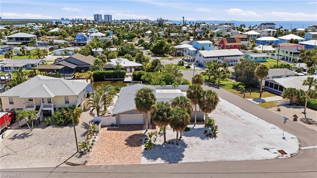 310 Madison Ct , Fort Myers Beach, FL 33931 Photo