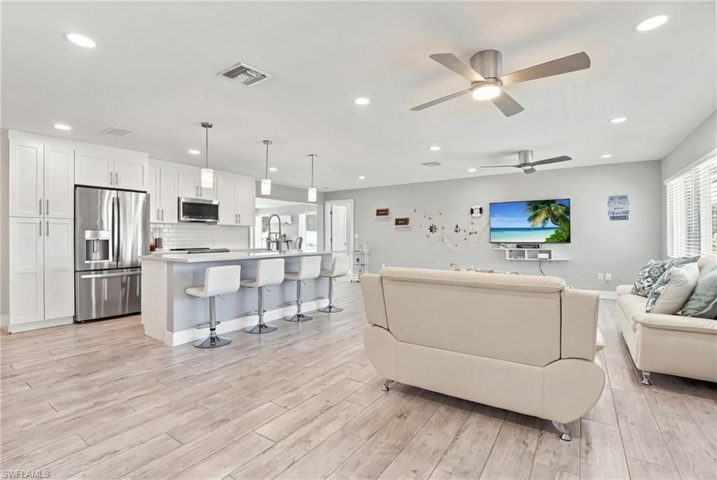 310 Madison Ct , Fort Myers Beach, FL 33931 Photo