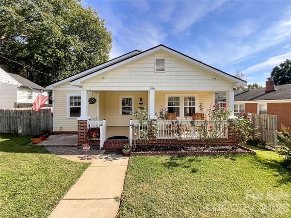 1501 Effingham Road, Charlotte, NC 28208