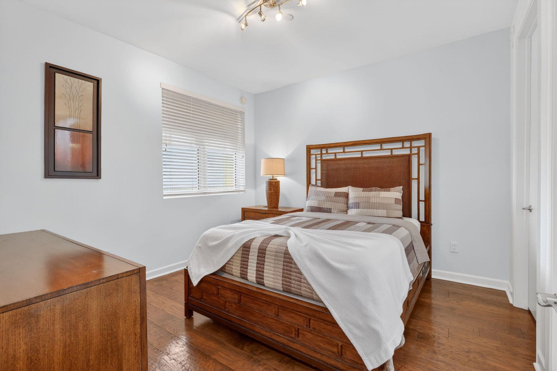 2640 Lake Shore Drive, Unit 2608, Riviera Beach, FL 33404 Photo