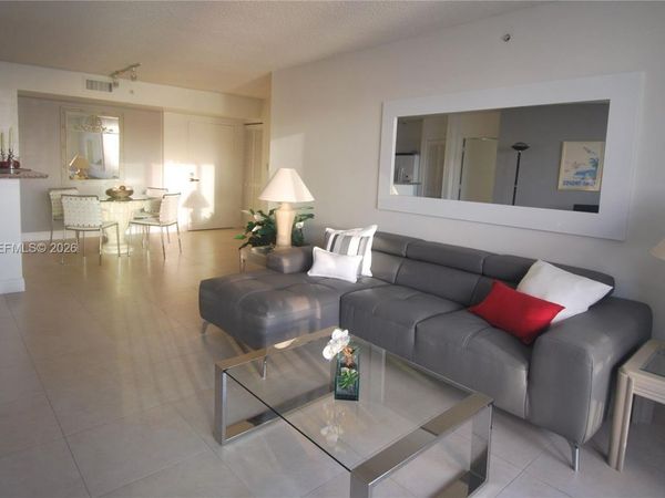 90 Alton Rd, Unit 2004, Miami Beach, FL 33139
