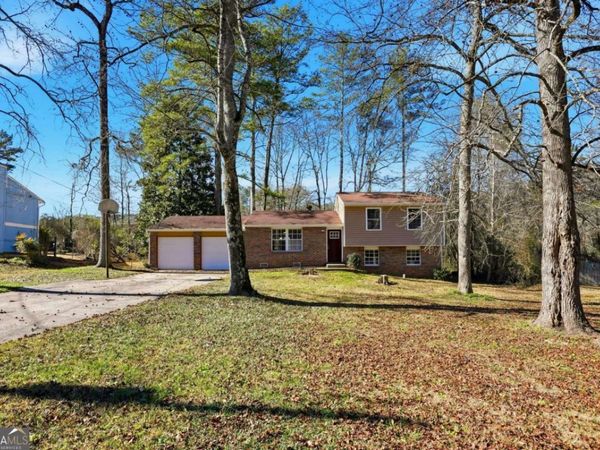 3579 Bramblevine Circle, Lithonia, GA 30038