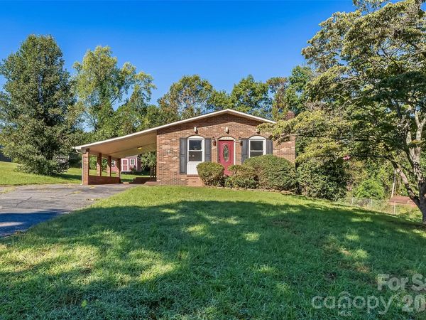 2480 Raintree Street , Connelly Springs, NC 28612