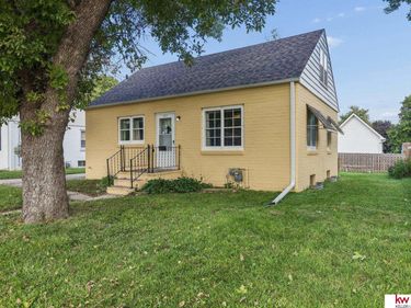 103 Hollostone Drive, Blair, NE 68008