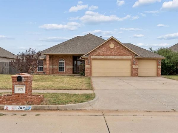 709 N White Tail Way, Mustang, OK 73064