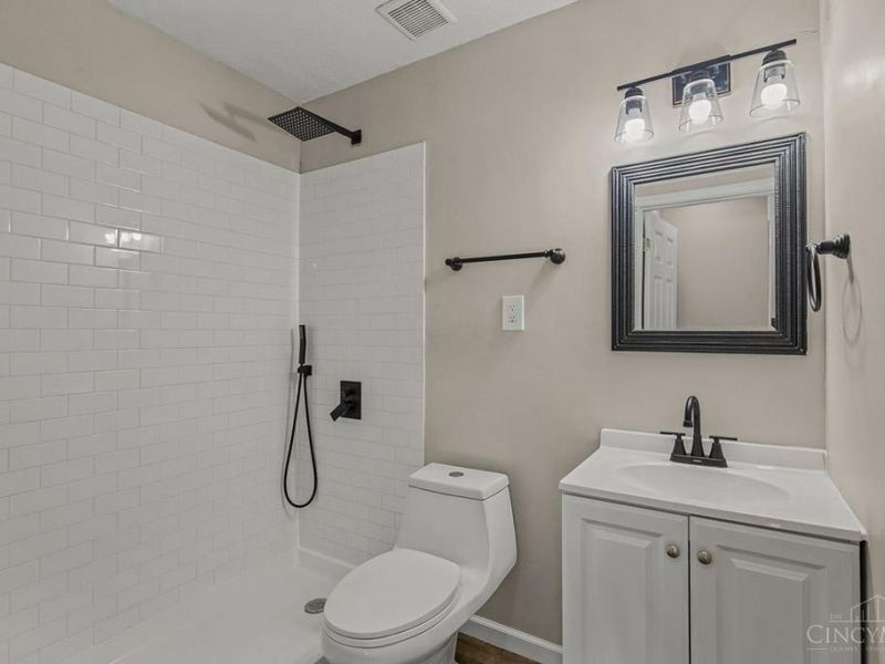 3969 Larchview Drive, Sycamore Township, OH 45236 Photo 9