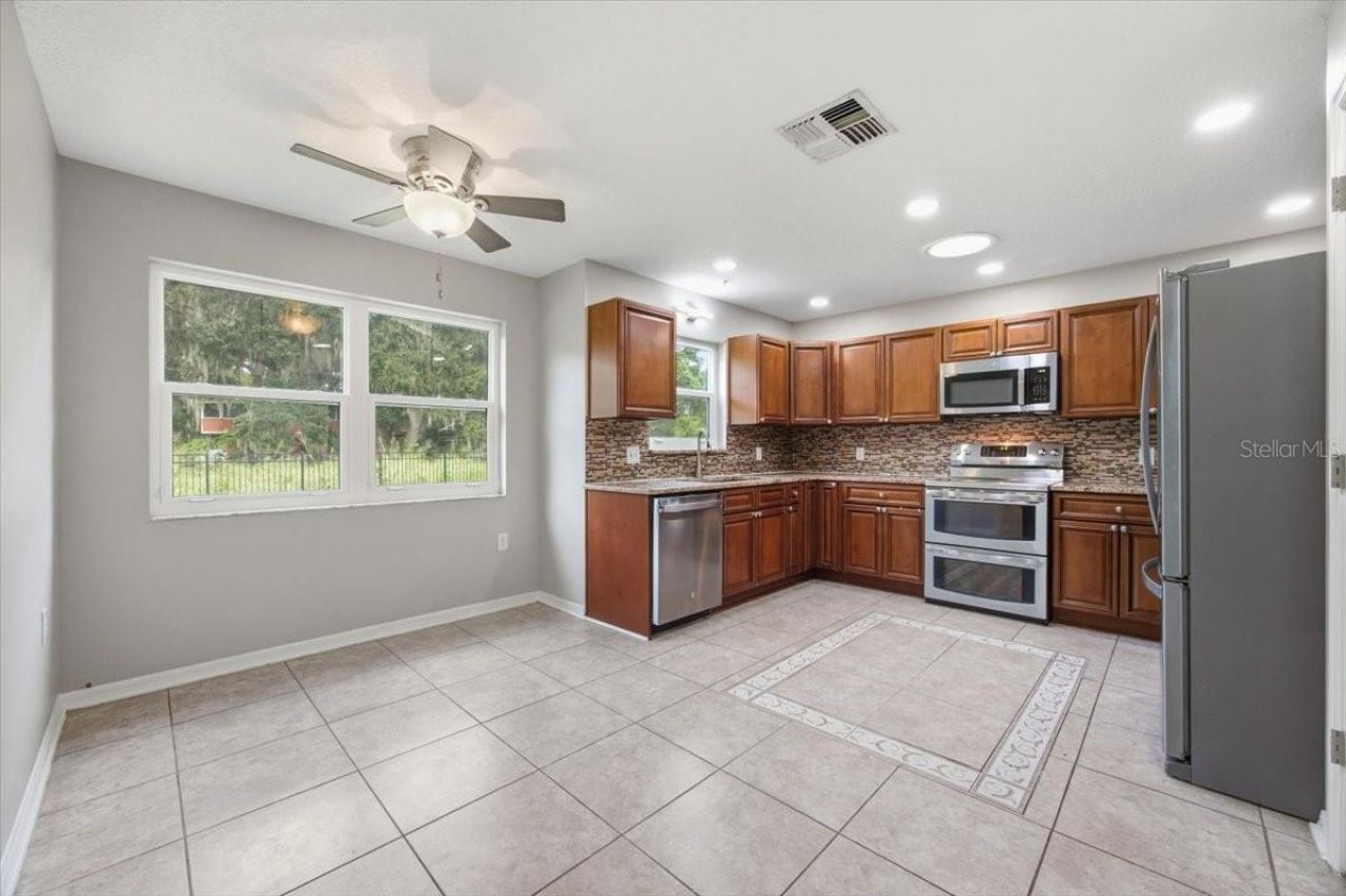 3717 Futch Loop, Plant City, FL 33566 Photo