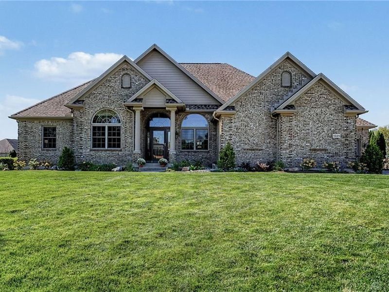 1025 Rosewood Creek Drive, Troy, OH 45373 Photo 1