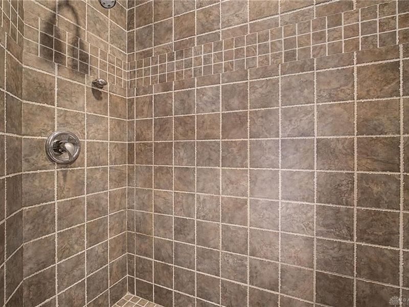 1025 Rosewood Creek Drive, Troy, OH 45373 Photo 36