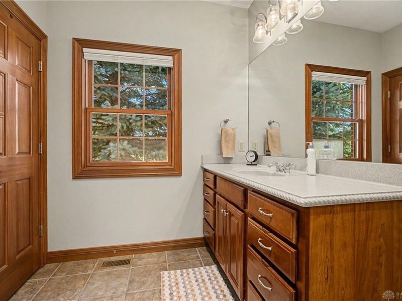1025 Rosewood Creek Drive, Troy, OH 45373 Photo 38