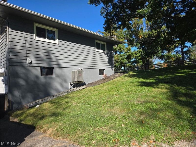 57650 Prospect Avenue, Bridgeport, OH 43912 Photo 2