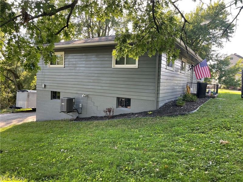 57650 Prospect Avenue, Bridgeport, OH 43912 Photo 3